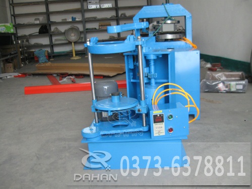 皮帶式標(biāo)準(zhǔn)振篩機(jī) 皮帶式標(biāo)準(zhǔn)振篩機(jī)